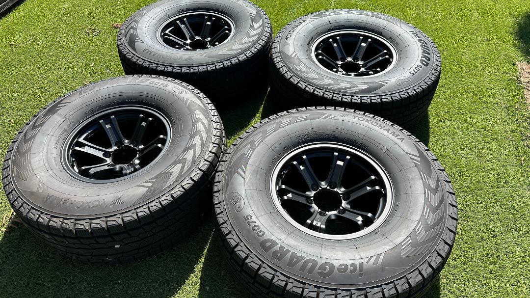 値下OK!希少 313/75R16 8J+2 国産スタッドレスタイヤ 4本セット