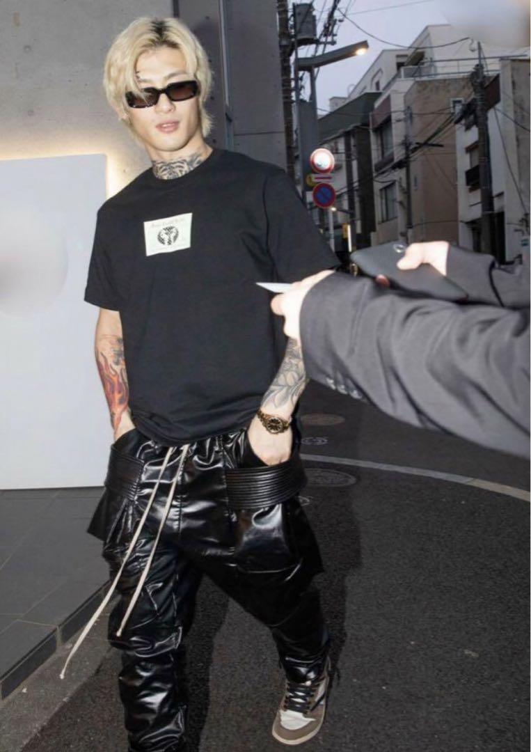 平本蓮着用rick owens レザーパンツ