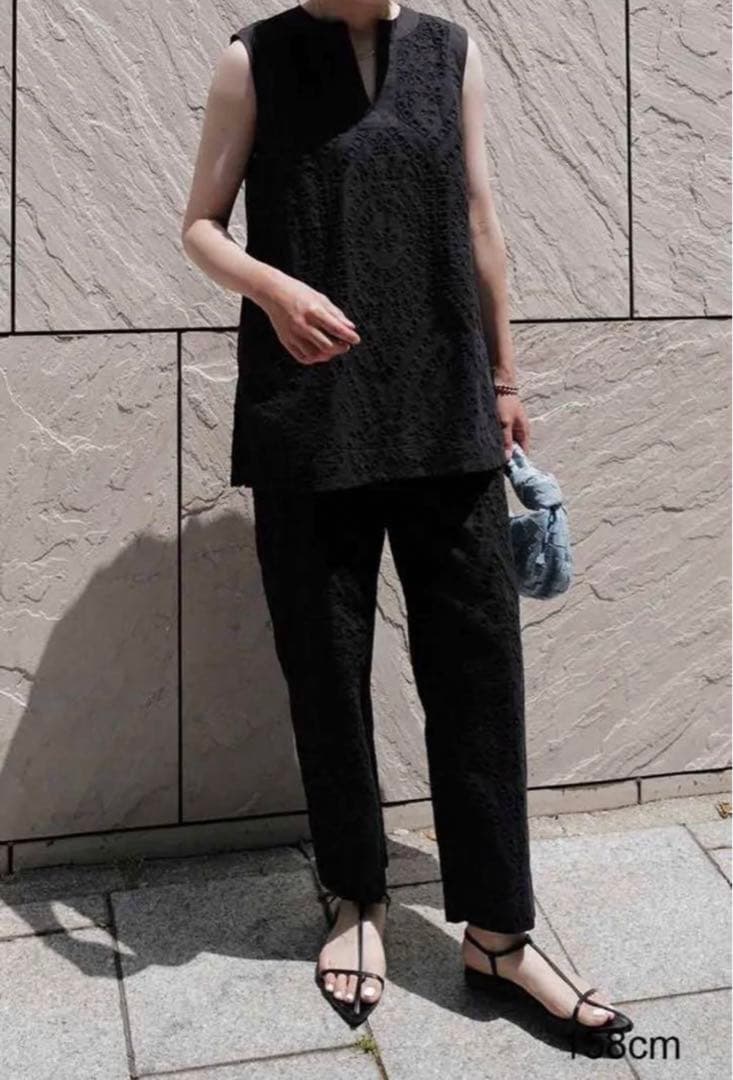 マチャット カットワークパンツ 黒、白