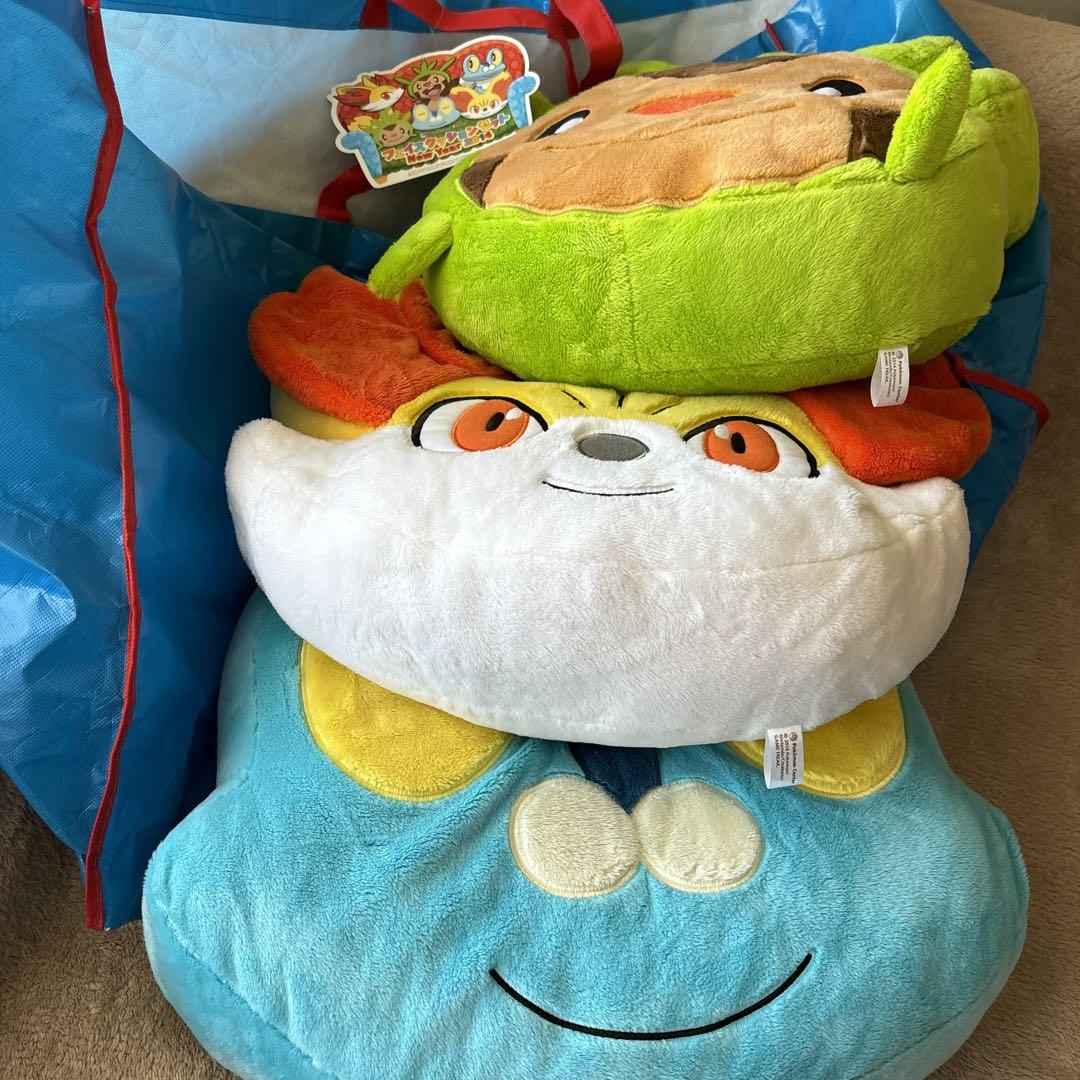 ポケモンセンター　フォッコ　ハリマロン　ケロマツ　フェイスクッション　ぬいぐるみ