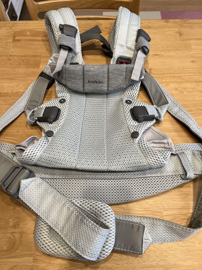 抱っこ紐BABYBJORN HARMONY  スタイ付き