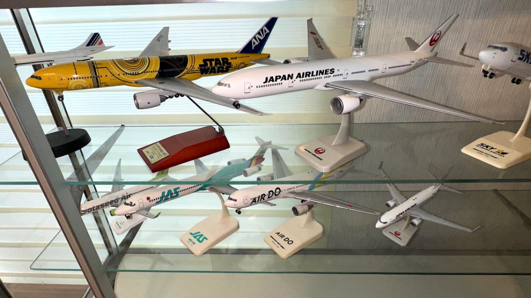航空機模型 いろいろ 11機 (プラスチック製 1/200、1/130 etc）
