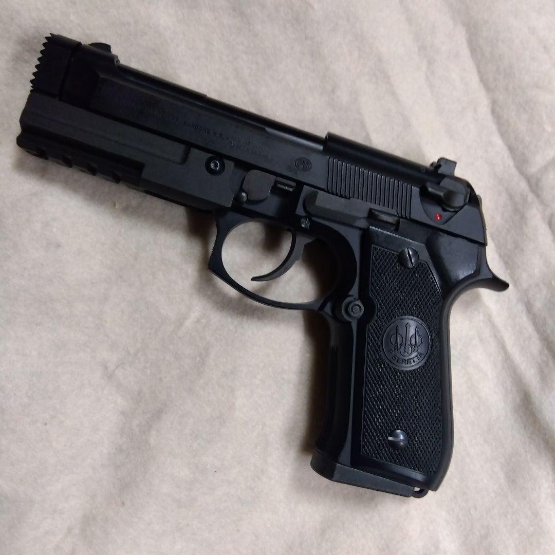 ウエスタンアームズ　ベレッタM92Fカスタム　マグナブローバックガスガン