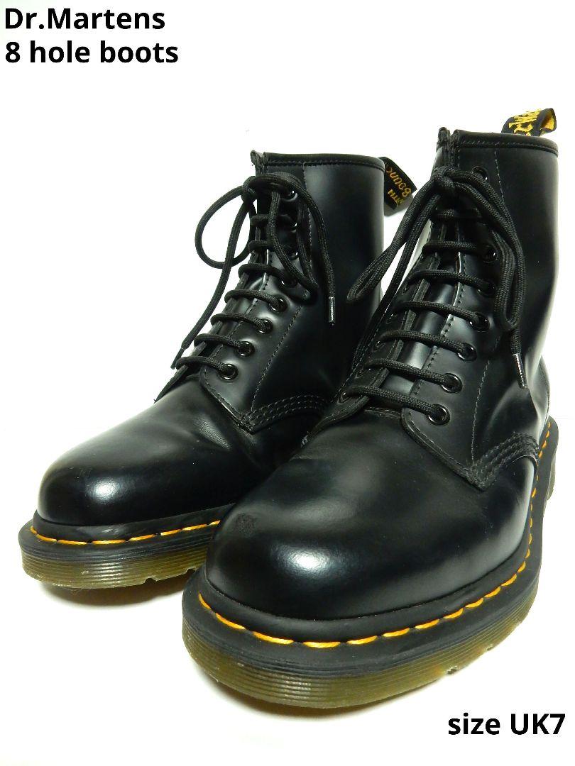 ★★★一番人気サイズUK7！【定価￥29700】ドクターマーチン8ホール黒