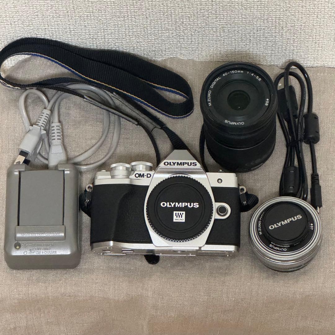 OLYMPUS E-M10 Mark III  オリンパス