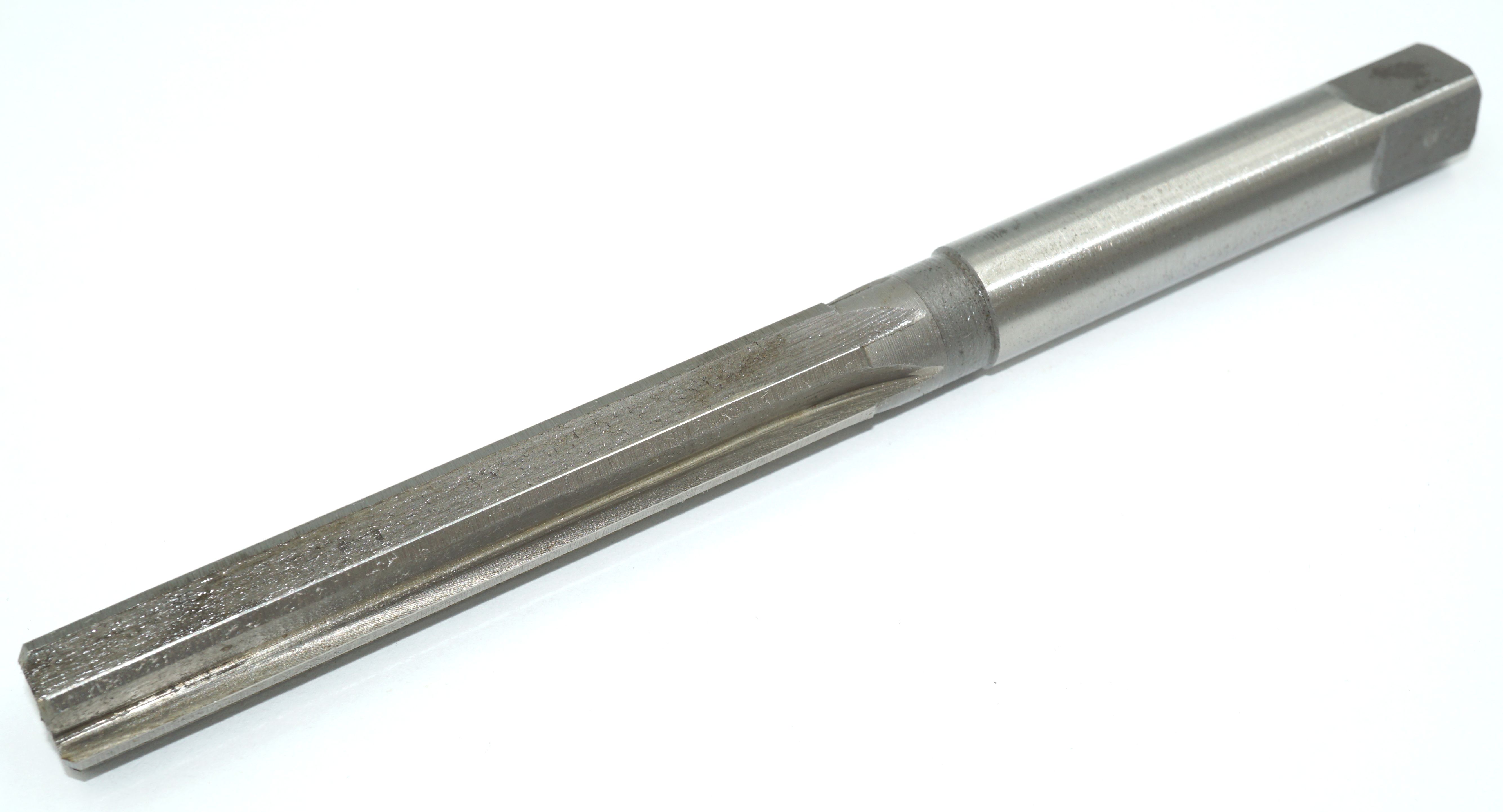 HSS HAND REAMER BRITISH MADE 7/16 " DIAMETER HSS HAND REAMER BRITISH MADE 7/16 " DIAMETER